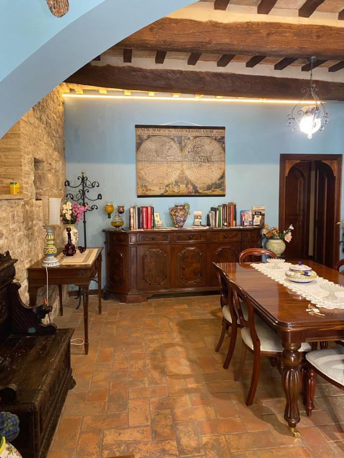 Vescovado 7 Apartment Губио Екстериор снимка